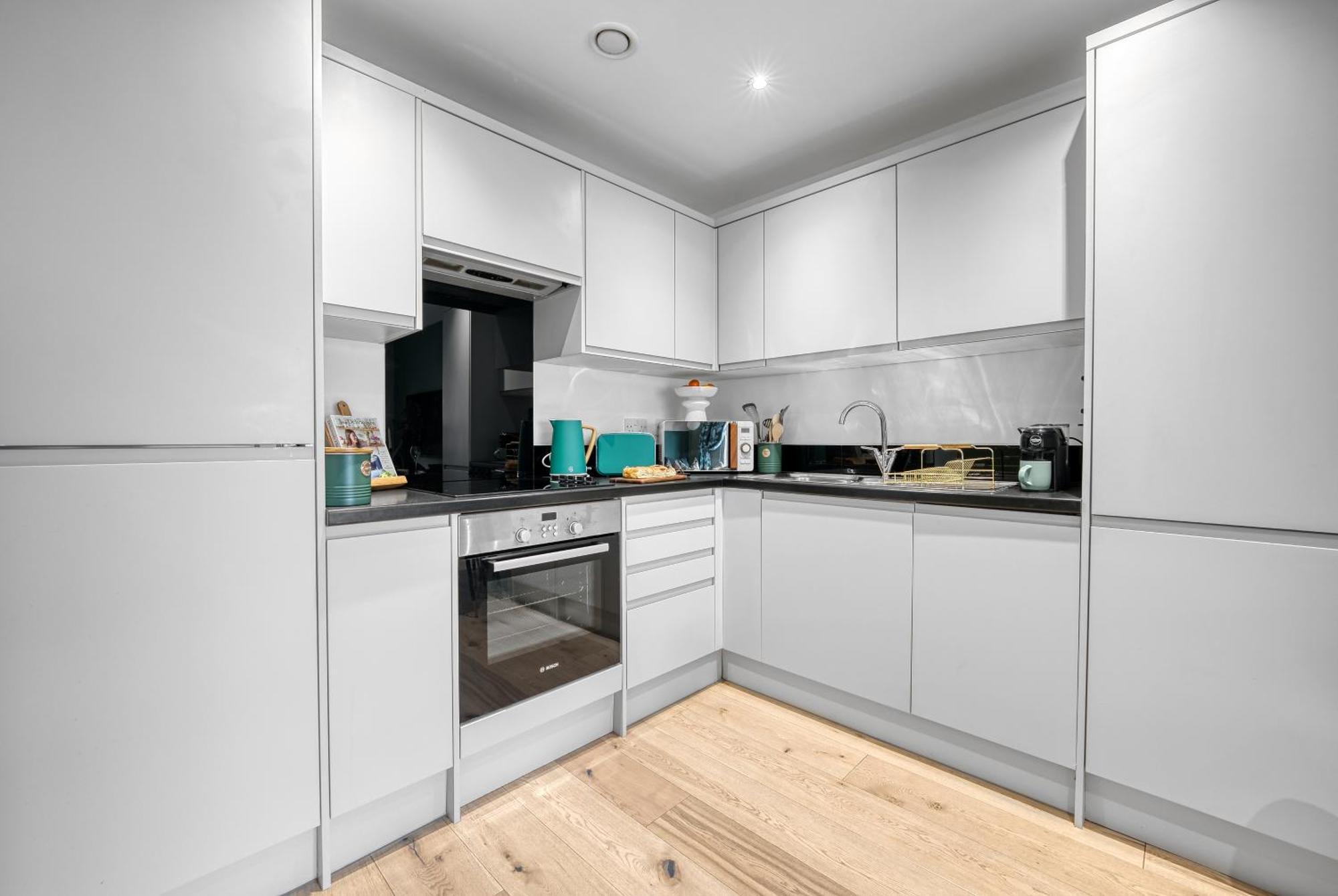 1 Bedroom Ocean Village Luxurious, Stylish & Cosy Apartment, Central Location In Southampton, Sleeps 4 - Summer Special Offer! - By Blue Puffin Stays Esterno foto